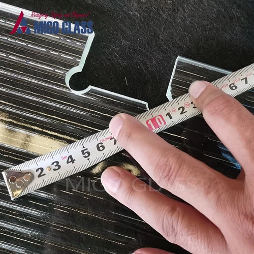 Drws Cawod Gwydr Fflwtio