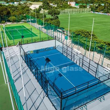 Ffens Gwydr Padel Court